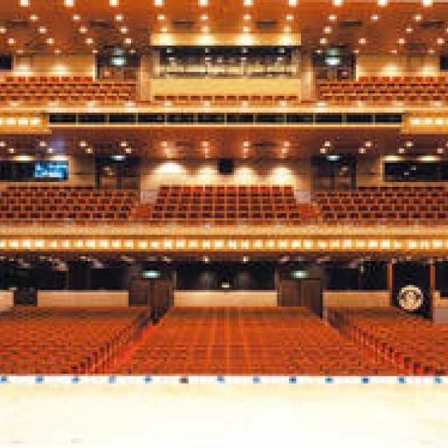 TRAVEL｜贅沢なホテルステイと歌舞伎観劇で華やかな年の幕開けを