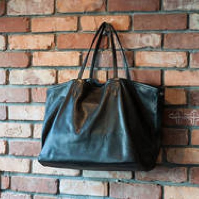 CHROME HEARTS｜新作「LUCILLE」シリーズのトートバッグ