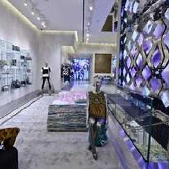 Just Cavalli｜豪華セレブが集結！　オープニングパーティを開催