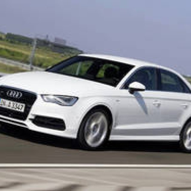 アウディ、A3セダンとS3セダンを発売開始｜Audi