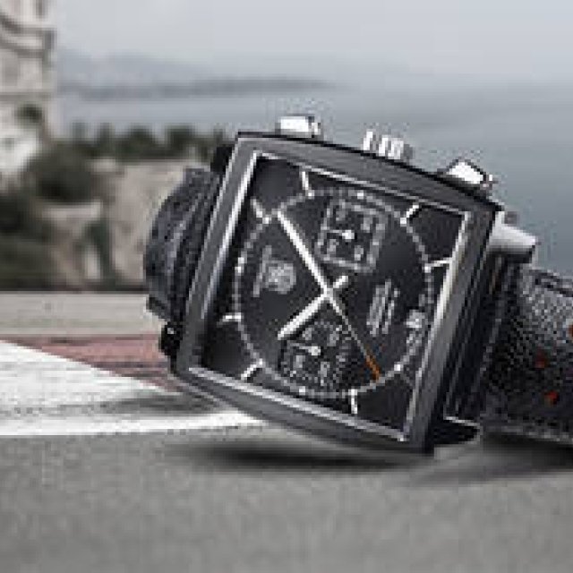 TAG Heuer｜伝統の「モナコ」待望のオールブラックモデル
