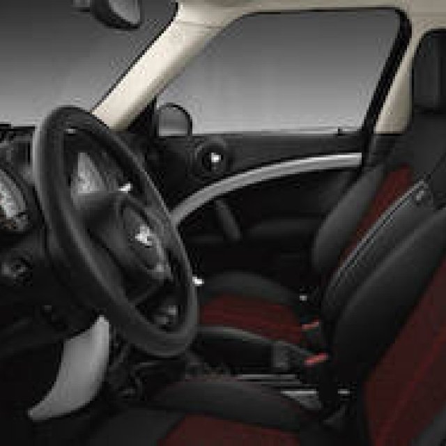 バレンタインに贈るチョコレートカラーの特別なミニ｜MINI