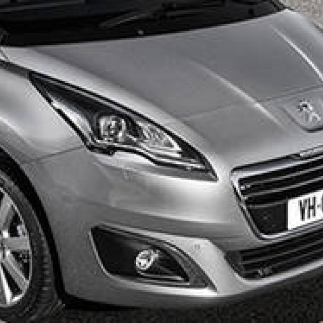 7シーターのミニバン「5008」フェイスリフト｜Peugeot