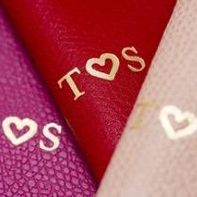 Valextra｜ハート入りイニシャル刻印サービスを実施