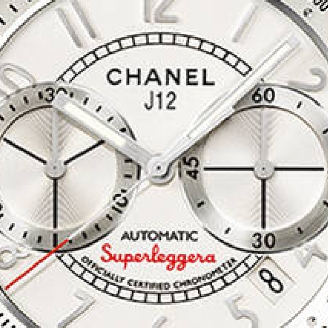 CHANEL｜男のためのシックな高精度クロノグラフモデル