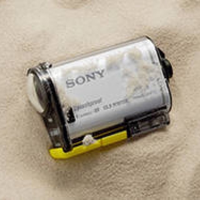 Sony｜小型、軽量、防滴、タフボディのアクションカム 誕生