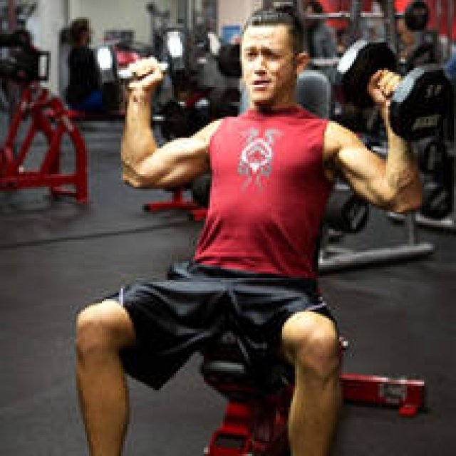 MOVIE｜スカジョ主演、セクシーでコミカルなラブコメディ『ドン・ジョン』