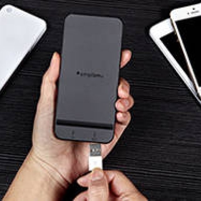 Simplism｜iPhone5/5s そっくりの薄型モバイルバッテリー