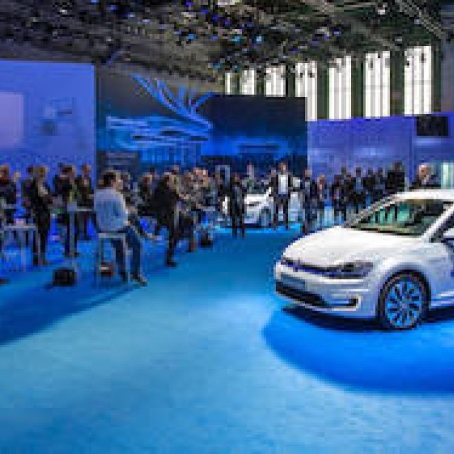 ゴルフのEVモデルがいよいよ発売｜Volkswagen