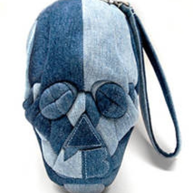 AMBUSH｜大阪・阪急2店舗でポップアップショップをオープン