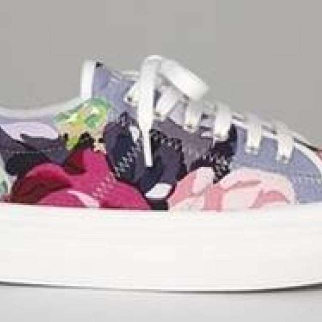 CARVEN｜カルヴェンとノーネームのコラボレーションスニーカー誕生