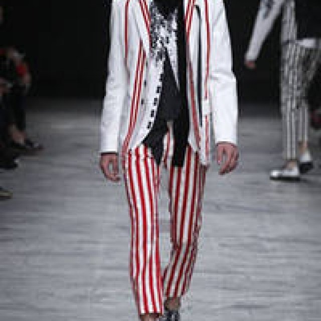 valveat 81｜「アン ドゥムルメステール」初のポップアップショップ