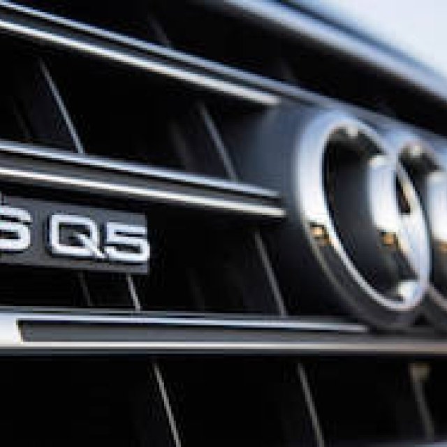 アウディSUV初のSモデル、SQ5を試乗｜Audi