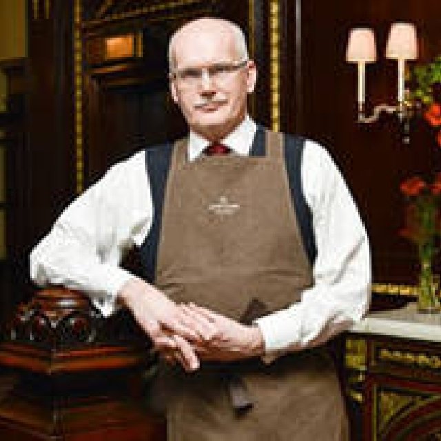 JOHN LOBB｜ロンドン「ザ・コノート」でのバトラーサービスを体験