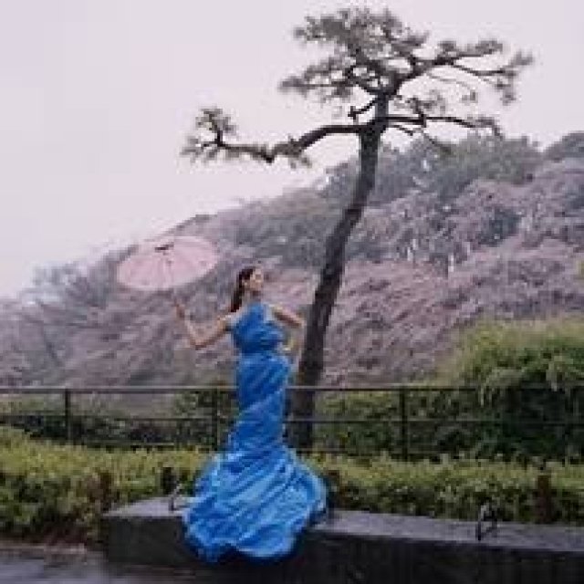 ART｜フランス人写真家ヴァネッサ・フランクリンによる個展『Bleu』