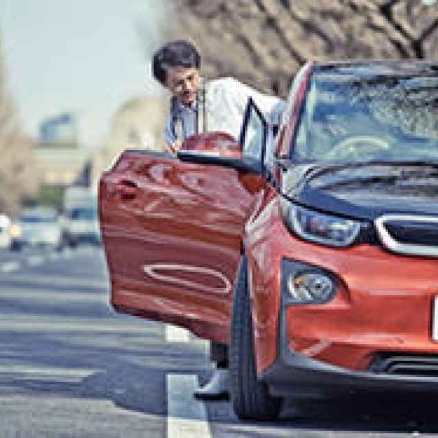 人間の本能と「i3」－ 建築家・岡田公彦の視点｜BMW