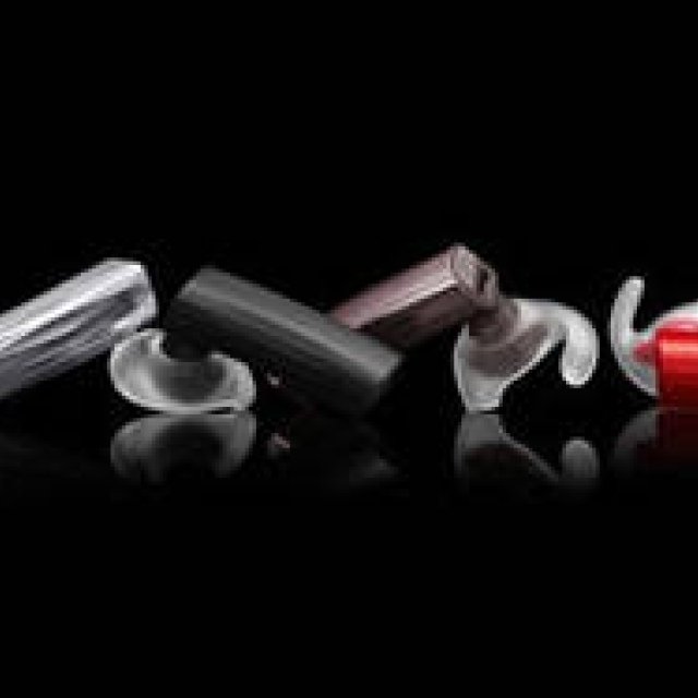 Jawbone｜リニューアルした、音質と快適性を両立したヘッドセット