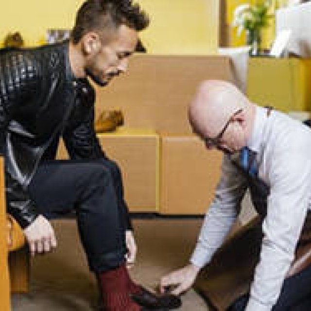 中田英寿、ジョンロブの職人と対峙する（メジャーメント・2）｜JOHN LOBB