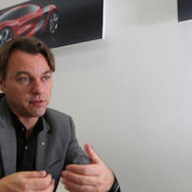 ローレンス・ヴァン・デン・アッカー氏にインタビュー｜Renault