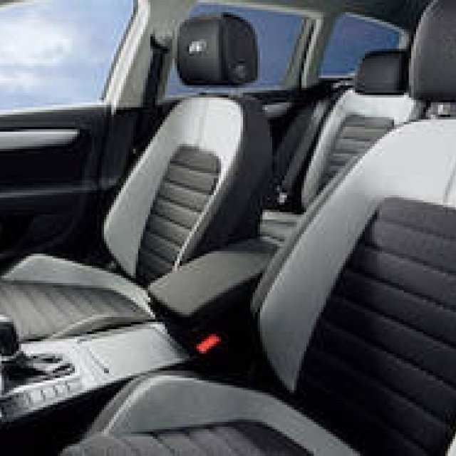 パサート ヴァリアントにスポーティな特別仕様車｜Volkswagen