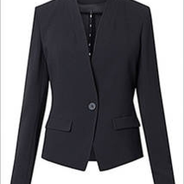 MARELLA｜マレーラがカプセルコレクション「ART.365」を始動