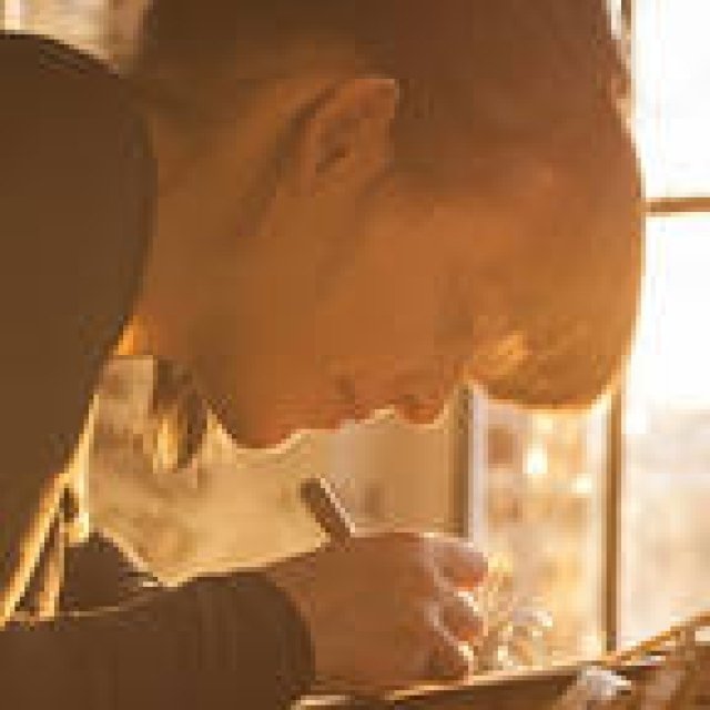 ルイナールの美しさを一層際立たせるオーナメント誕生｜Ruinart