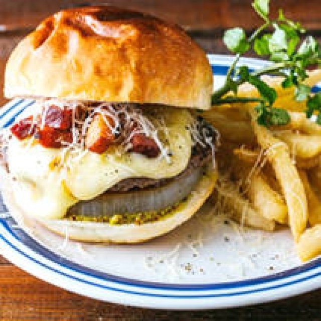 EAT│バーガーとビールとのマリアージュを楽しむフェア開催！