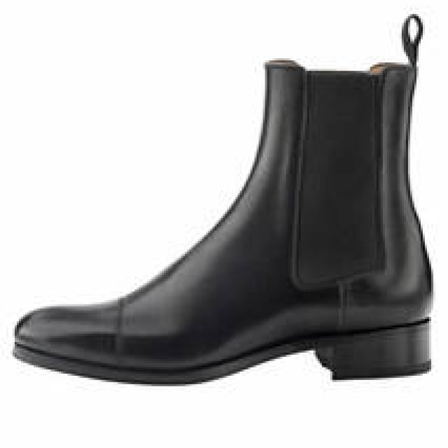 Christian Louboutin｜新ライン「クラシックシリーズ」デビュー