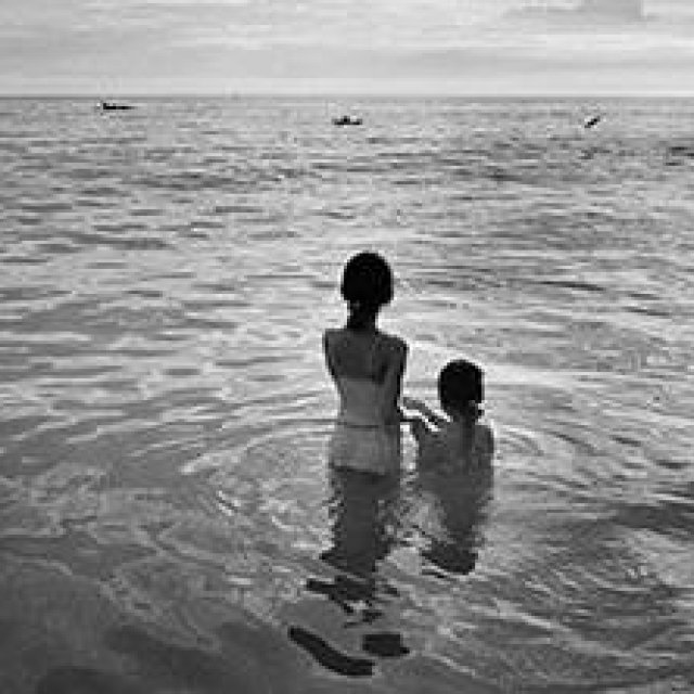 ART｜鷲尾和彦 写真展『To the Sea』がルーニィ・247フォトグラフィーにて開催