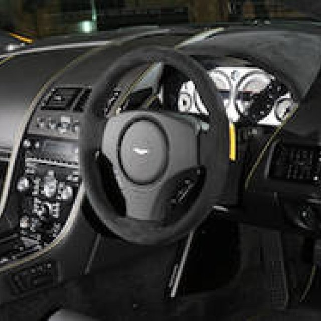 アストンマーティンから2台の特別モデルが上陸｜Aston Martin