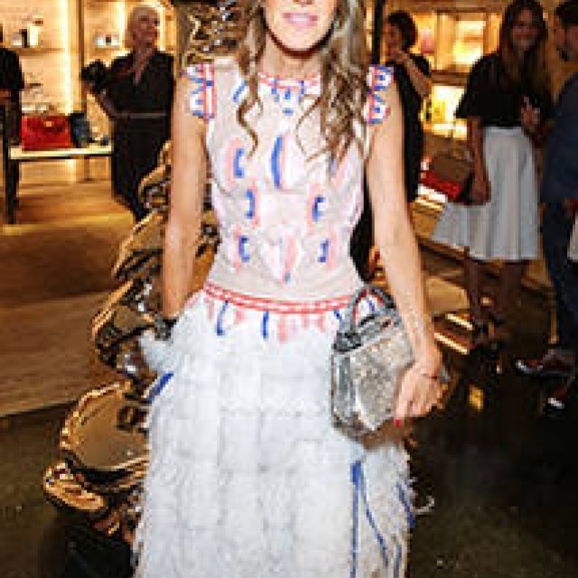 FENDI｜カール・ラガーフェルドのファーチャーム「カーリト」発売