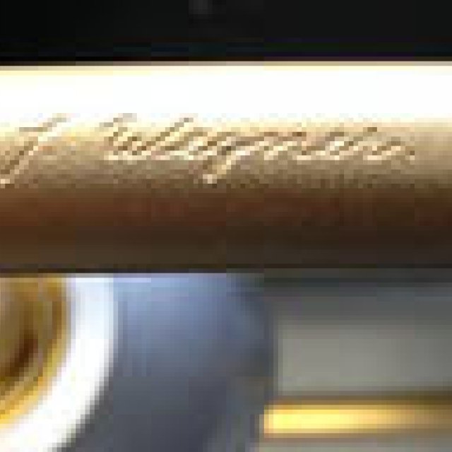 IDC OTSUKA｜ハンス・J・ウェグナー生誕100周年記念モデルが発売