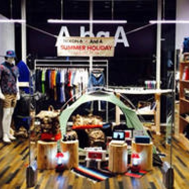 NIXON｜And A 新宿フラッグス店にてポップアップショップを開催