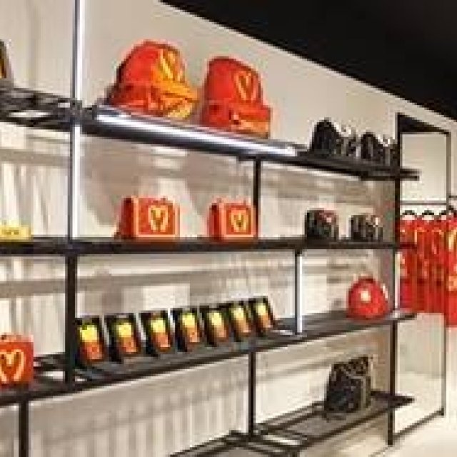 MOSCHINO｜期間限定ショップがラフォーレ原宿にオープン