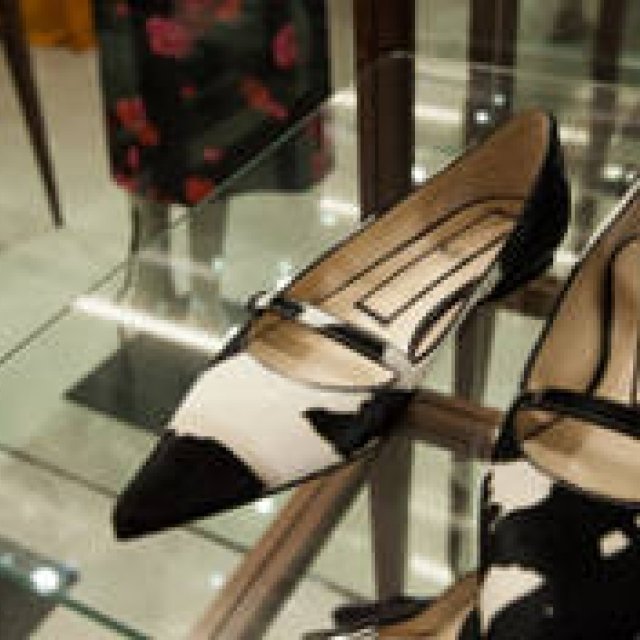 N°21｜世界初「ヌメロ ヴェントゥーノ」の旗艦店が表参道にオープン