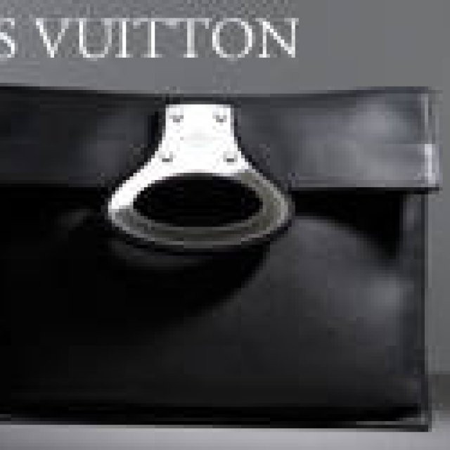 特集｜オン／オフで楽しむ男のクラッチバッグ｜ドレス、ビジネスシーンに添える“オン”の12本