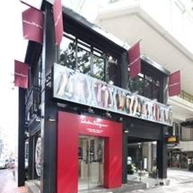 Salvatore Ferragamo｜表参道にポップアップストアをオープン