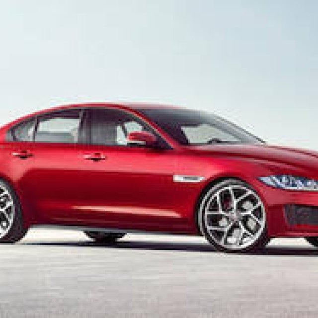ジャガーXE、ドラマチックにデビュー｜Jaguar