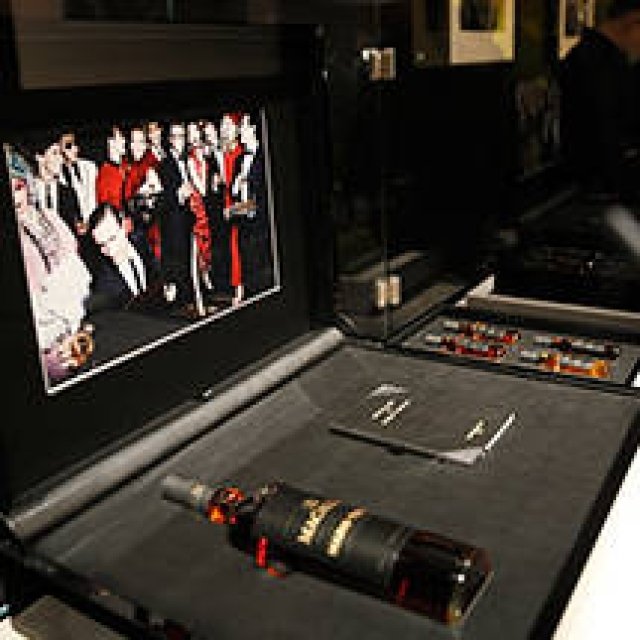 EAT｜「The Masters of Photographyマリオ・テスティーノ エディション」 ローンチイベント