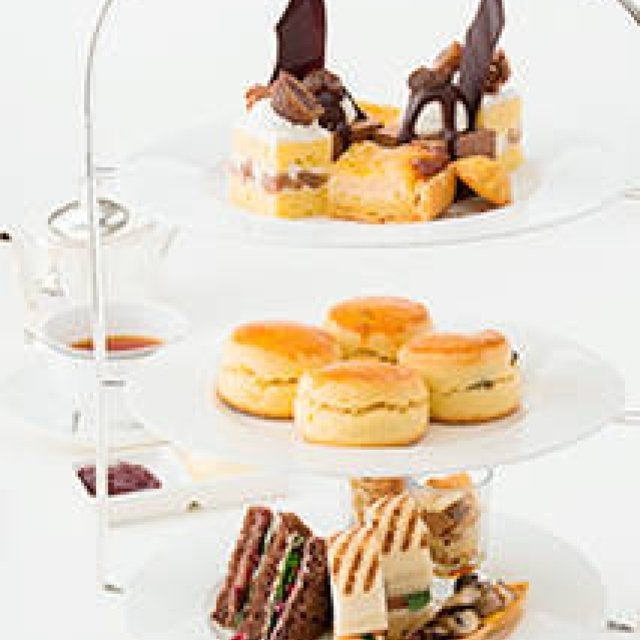 TRAVEL｜ザ・ペニンシュラ東京に紅葉したもみじが登場！