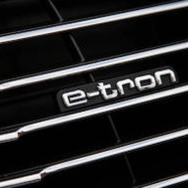 プラグインハイブリッドのアウディA3 e-tronを試す｜Audi