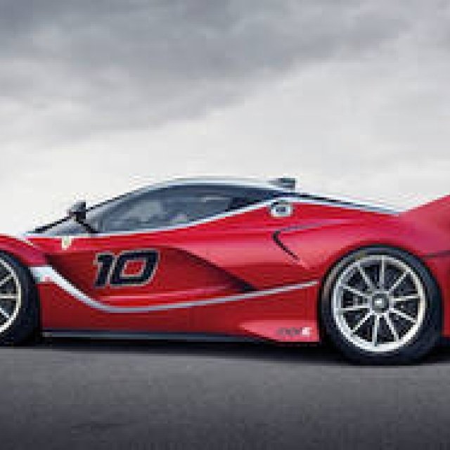 サーキット専用モデルFXX Kを公開｜Ferrari