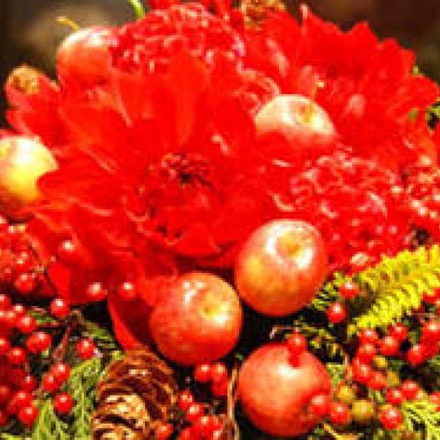 米・植民地時代に思いを馳せるクリスマスデザイン｜FLORALUXE