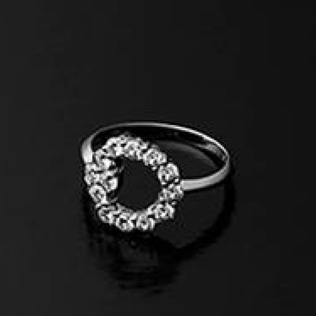 グッチの歴史をかたどった、「ホースビットコレクション」｜GUCCI