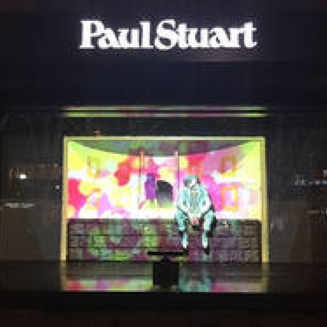 Paul Stuart｜青山店のウインドウでプロジェクションマッピング