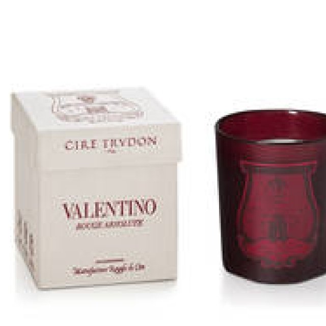 老舗とのコラボレーションキャンドルを限定発売｜VALENTINO