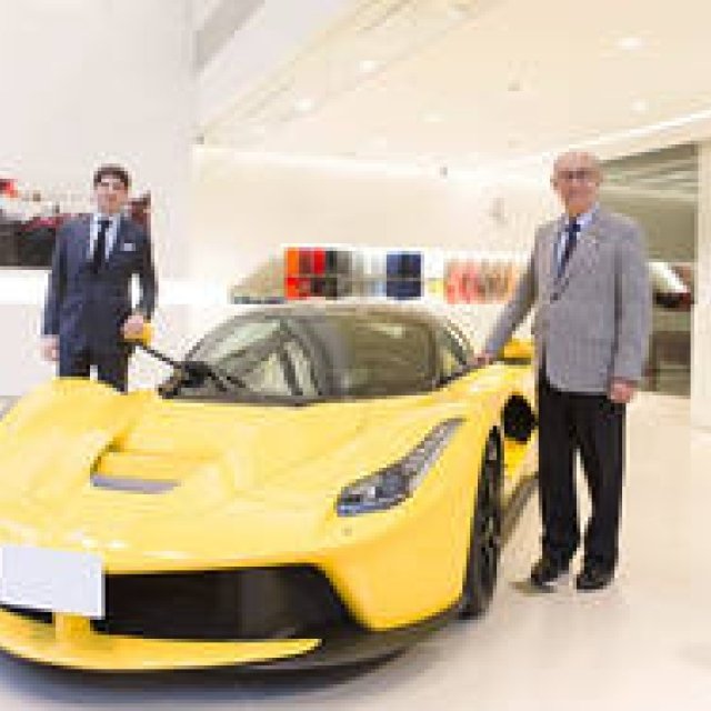 ラ フェラーリ国内第一号車が納車。デリバリーはじまる｜Ferrari 