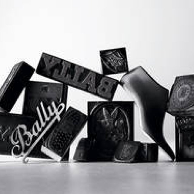 国交樹立150年、スイスイヤーの掉尾を飾る「スイスデザイン展」開催