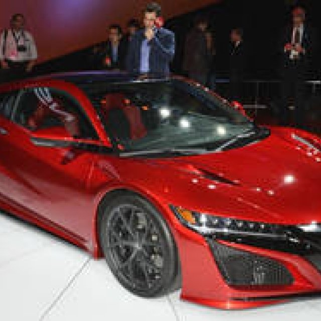 アキュラ（ホンダ）、NSXの市販モデルを初披露 デトロイトモーターショー 2015｜Acura