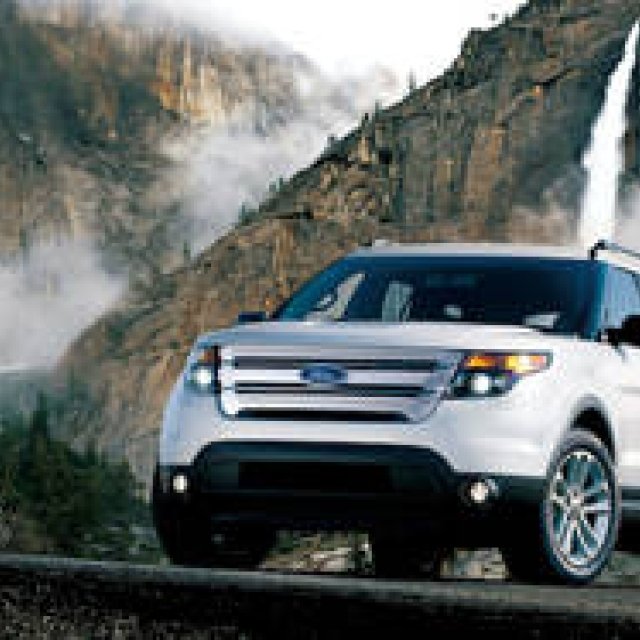 開放的なパノラマビューを楽しめるエクスプローラーの限定車｜Ford